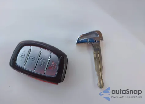 2017 Hyundai Elantra Limited z USA, uszkodzony, nr VIN KMHD84LF5HU067047